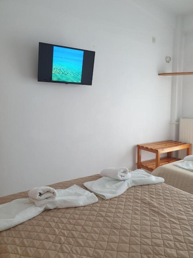 Aparthotel Pansion Alexandros By The Sea Nea Skioni Esterno foto