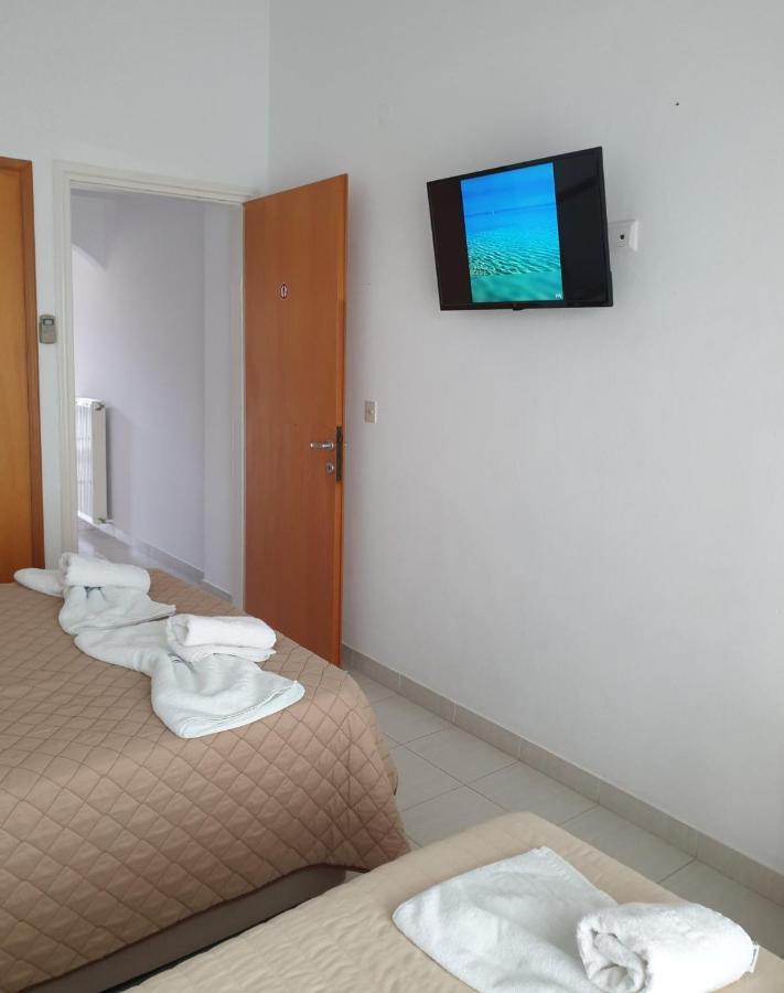 Aparthotel Pansion Alexandros By The Sea Nea Skioni Esterno foto